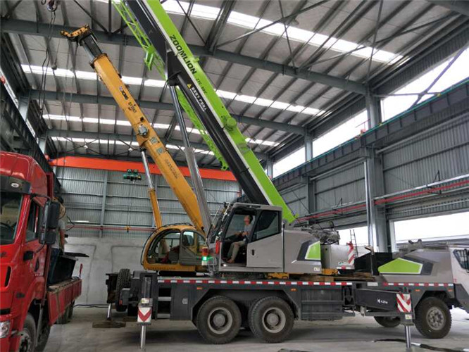 临河区高空车出租需要注意哪些安全事项？